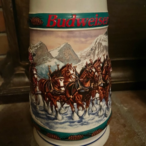 Vintage Budweiser Holiday Beer Steins 9 total. 1991, 1993, 1997-1999, 2001-2004 - Picture 9 of 10